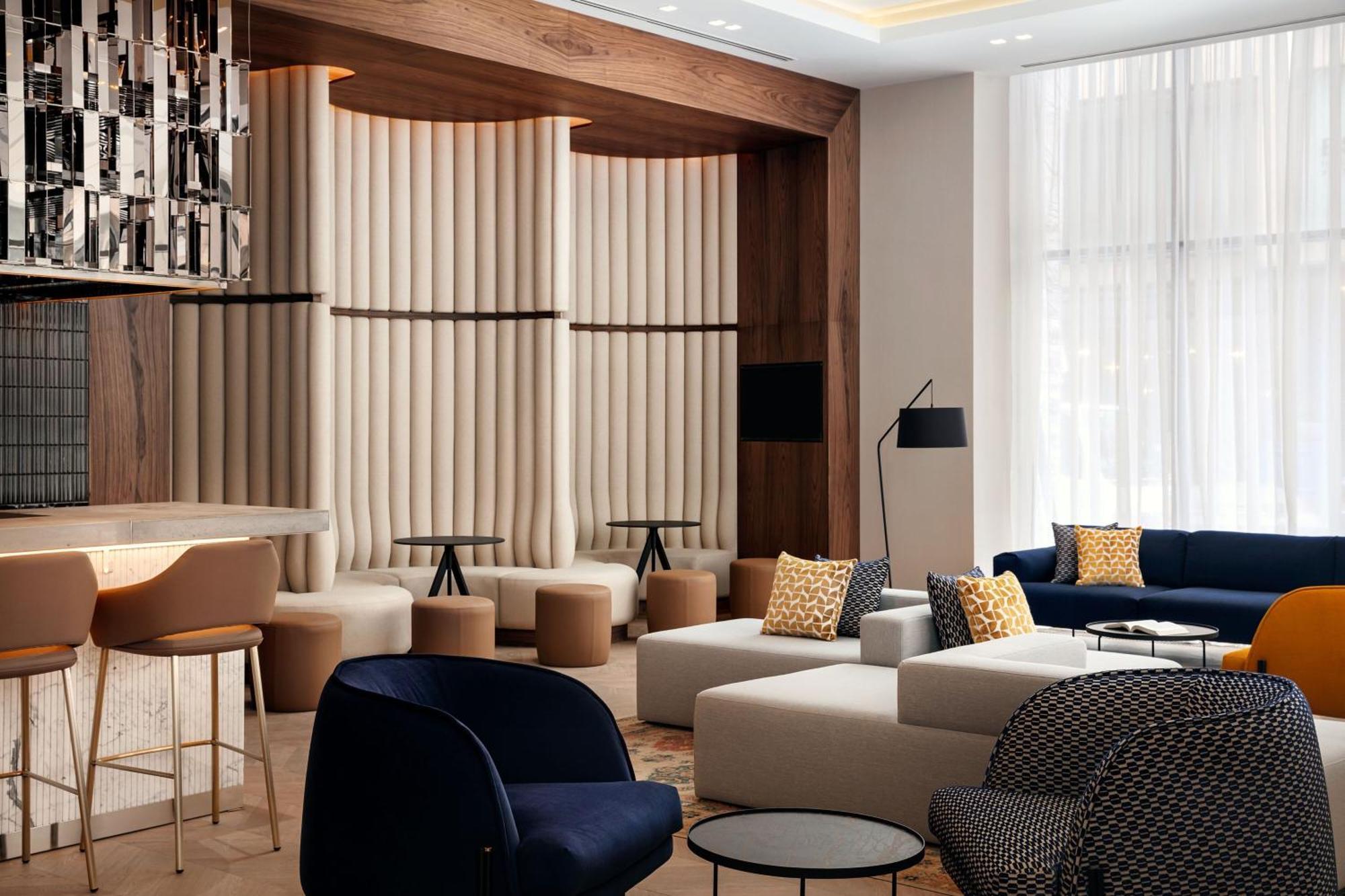 Courtyard By Marriott Ереван Экстерьер фото